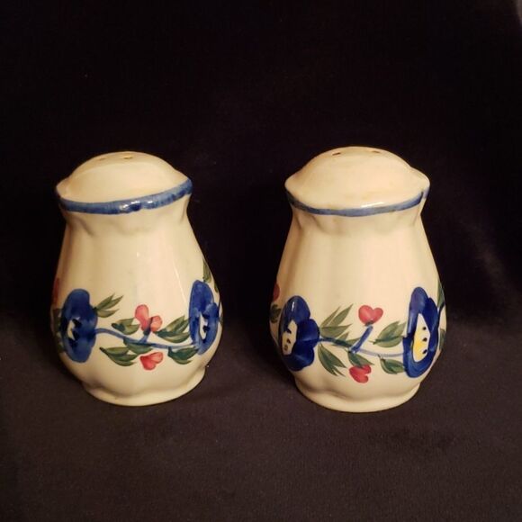 Vintage Hand Painted Floral Salt & Pepper Shakers - Picture 2 of 4